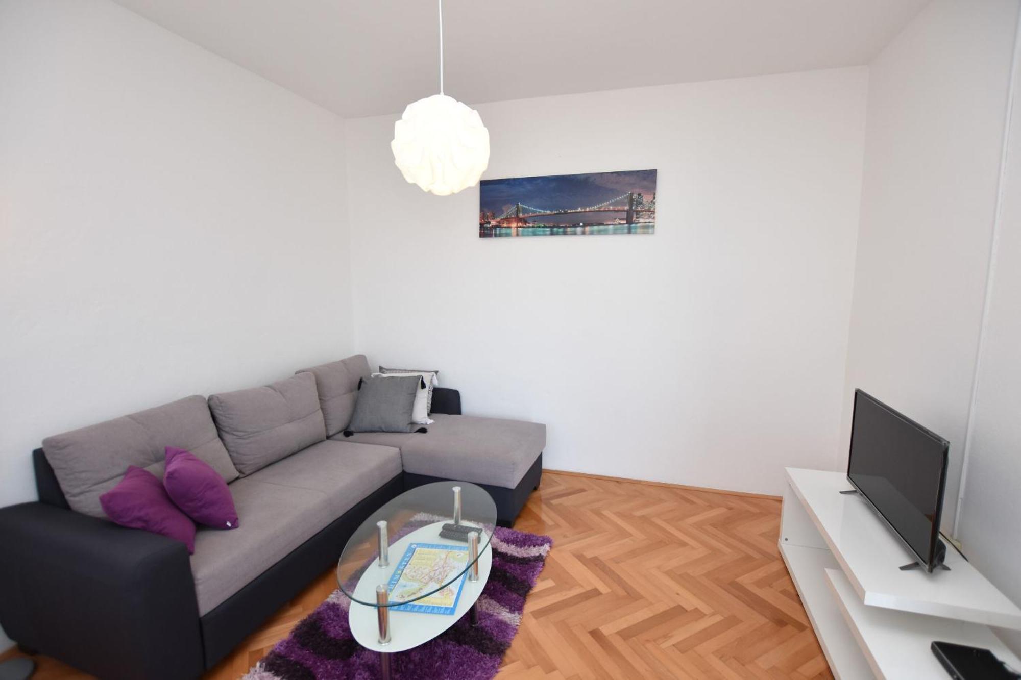 Apartment Guzela *